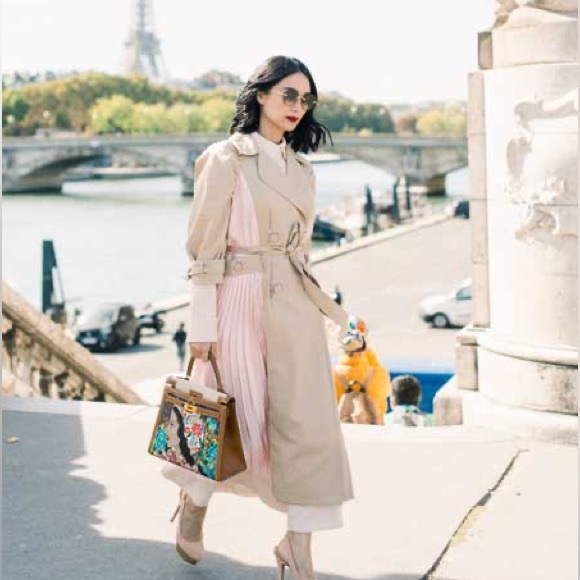 Meet your Posher, Cecilia - Picture 1 of 1